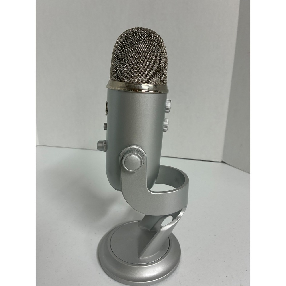 Blue Yeti USB Condenser Microphone Silver with Desktop Stand 4 Polar Patterns